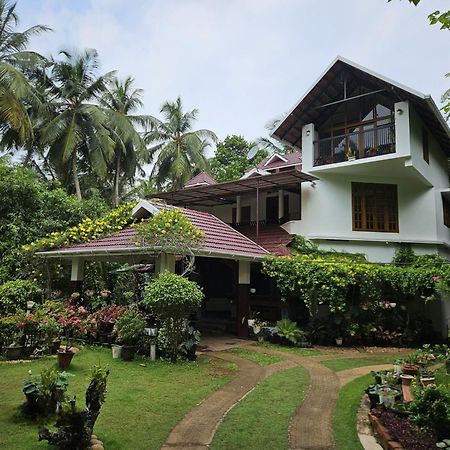 Maleyam Homestay Riverside 코지코드 외부 사진