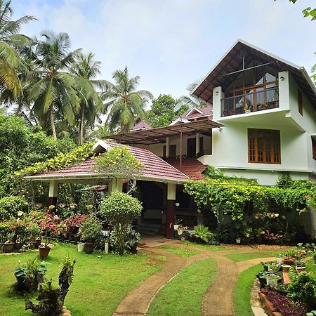 Maleyam Homestay Riverside 코지코드 외부 사진