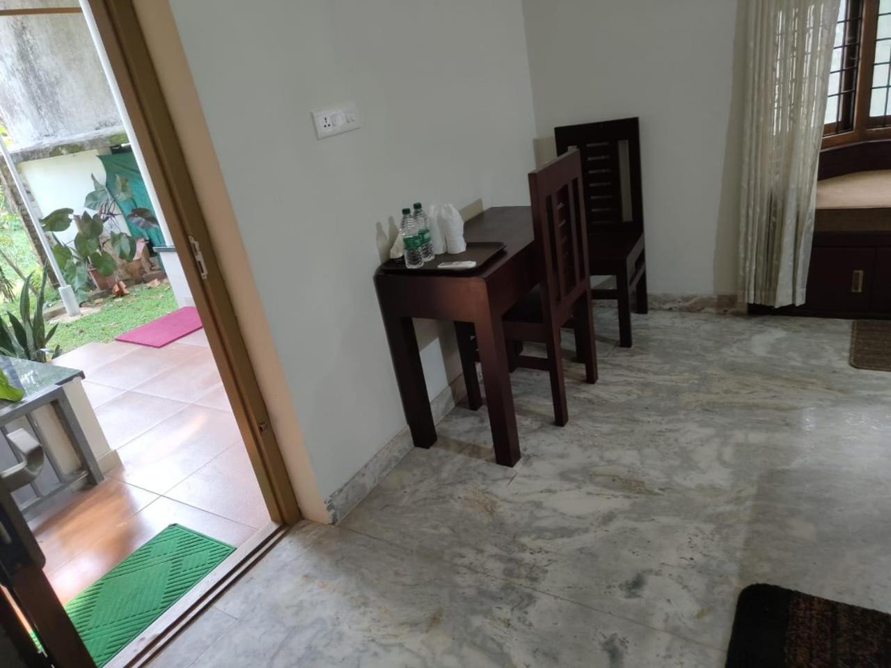 Maleyam Homestay Riverside 코지코드 외부 사진
