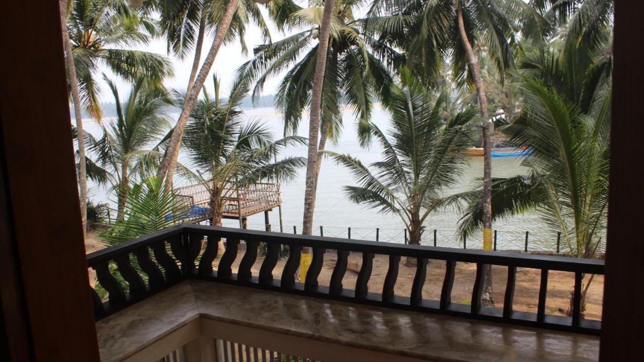 Maleyam Homestay Riverside 코지코드 외부 사진