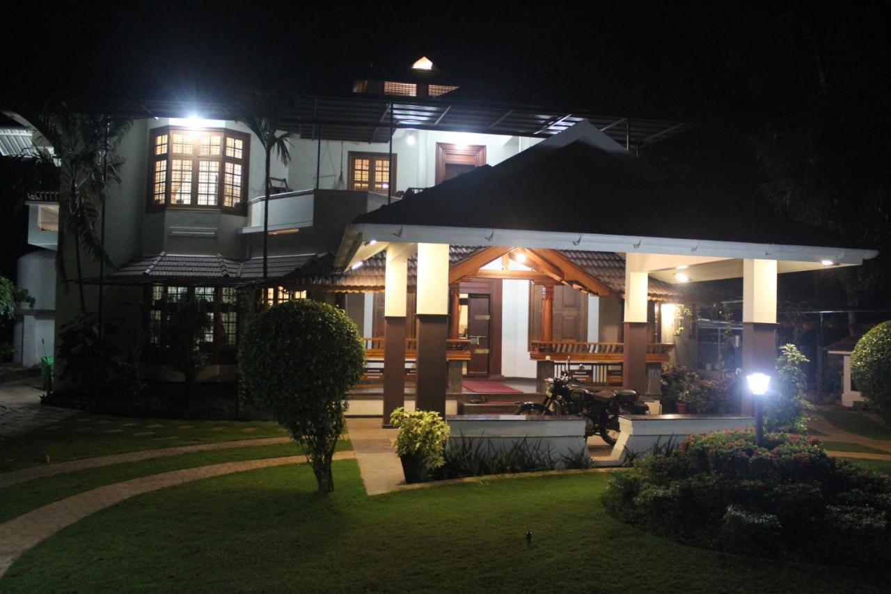 Maleyam Homestay Riverside 코지코드 외부 사진